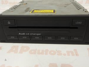 Usagé Changeur de CD Audi A4 (B6) 1.8 T 20V Prix € 45,00 Règlement à la marge proposé par AP Autos