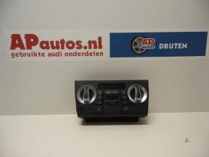 Usagé Panneau climatronic Audi A3 Sportback (8PA) 2.0 TDI 16V Prix € 75,00 Règlement à la marge proposé par AP Autos
