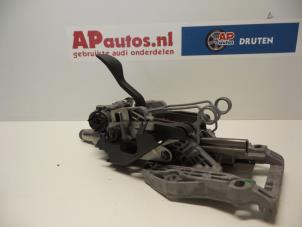 Usados Eje de columna de dirección Audi A2 (8Z0) 1.4 16V Precio € 40,00 Norma de margen ofrecido por AP Autos