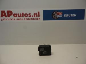Used Heater valve motor Audi S8 (D2) 4.2 V8 32V Price € 14,99 Margin scheme offered by AP Autos