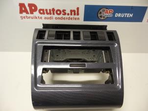 Usados Pieza de salpicadero Audi S8 (D2) 4.2 V8 32V Precio € 19,99 Norma de margen ofrecido por AP Autos