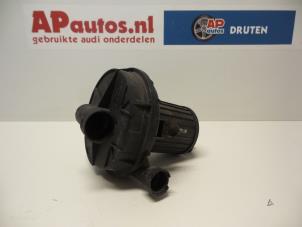 Usados Bomba secundaria Audi A4 Cabrio (B7) 3.0 V6 30V Precio € 24,99 Norma de margen ofrecido por AP Autos