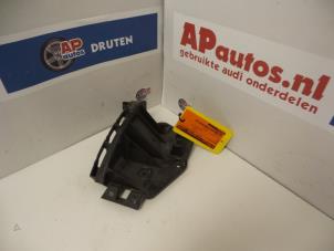Gebrauchte Stoßstangenstütze links hinten Audi A3 (8P1) 1.9 TDI Preis € 19,99 Margenregelung angeboten von AP Autos