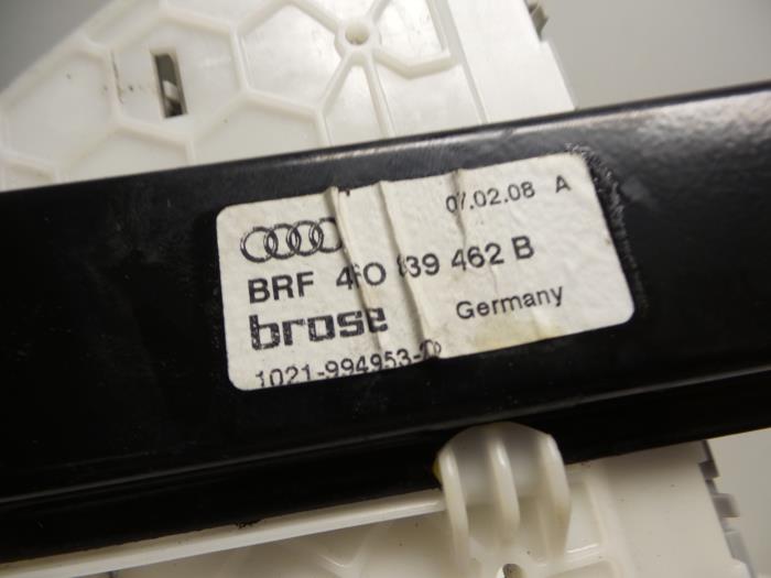 Mechanizm szyby prawej tylnej wersja 4-drzwiowa z Audi A6 (C6) 2.0 TDI 16V 2008