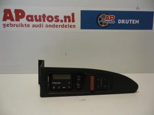Usados Interruptor de calefacción Audi S8 (D2) 4.2 V8 32V Precio € 19,99 Norma de margen ofrecido por AP Autos