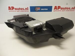 Usados Subwoofer Audi A4 Avant (B7) 2.0 20V Precio € 55,00 Norma de margen ofrecido por AP Autos