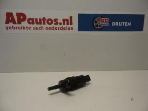 Used Headlight washer pump Audi A4 (B8) 2.0 TFSI 16V Price € 19,99 Margin scheme offered by AP Autos