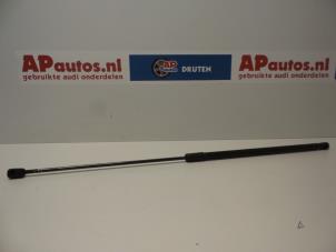 Used Bonnet gas strut, left Audi A4 (B8) 2.0 TFSI 16V Price € 9,99 Margin scheme offered by AP Autos