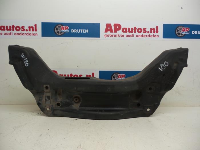 Usados Subchasis Audi A2 (8Z0) 1.4 16V Precio € 29,99 Norma de margen ofrecido por AP Auto's