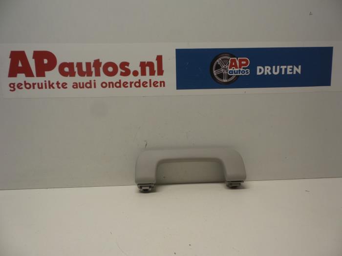 Gebrauchte Handgriff Audi A4 (B7) 2.0 TFSI 20V Preis € 10,00 Margenregelung angeboten von AP Auto's
