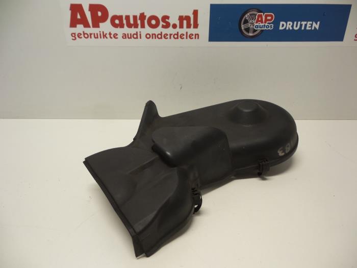 Usagé Couvercle de distribution Audi A6 (C5) 2.5 TDI V6 24V Prix € 19,99 Règlement à la marge proposé par AP Auto's