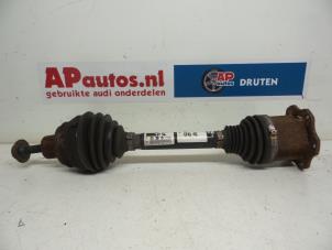 Used Front drive shaft, right Audi A4 (B8) 2.0 TFSI 16V Price € 34,99 Margin scheme offered by AP Autos