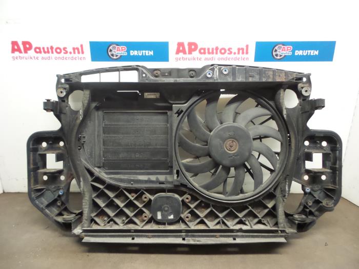 Begagnade Front Audi A6 (C6) 2.0 TDI 16V Pris € 99,99 Marginaltabell erbjuds av AP Auto's