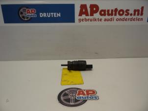 Usagé Pompe lave-glace avant Audi A4 (B7) 1.9 TDI Prix € 9,99 Règlement à la marge proposé par AP Autos