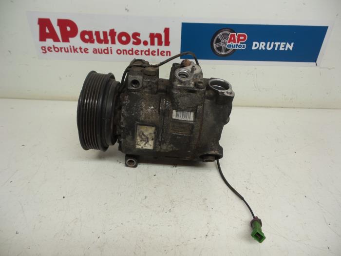 Usagé Compresseur de clim Audi A4 Avant (B5) 2.4 30V Prix € 49,99 Règlement à la marge proposé par AP Auto's