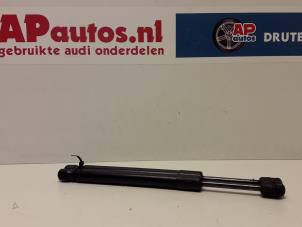 Gebrauchte Set Gasdämpfer Heckklappe Audi A4 (B7) 1.9 TDI Preis € 9,99 Margenregelung angeboten von AP Autos