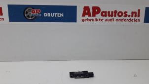 Usagé Détecteur airbag Audi A3 Sportback (8PA) 2.0 TDI 16V Prix € 25,00 Règlement à la marge proposé par AP Autos