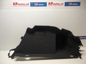 Usados Tapizado de maletero Audi A4 (B6) 1.8 T 20V Precio € 45,00 Norma de margen ofrecido por AP Autos