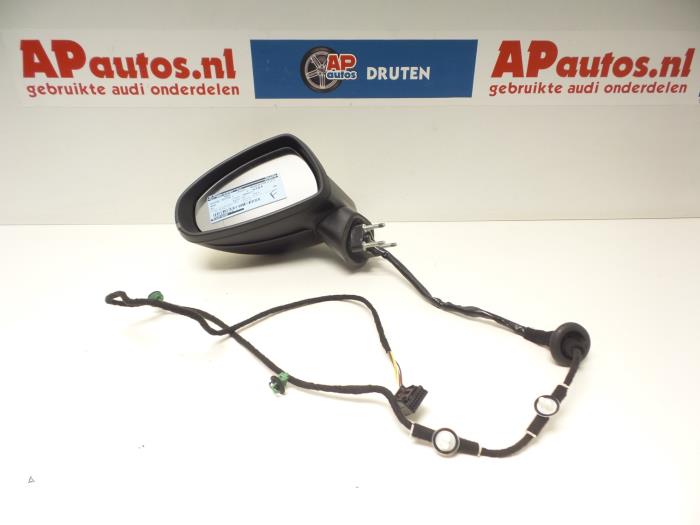Wing mirror, left from a Audi A1 Sportback (8XA/8XF) 1.4 TFSI Cylinder on demand 16V 2014