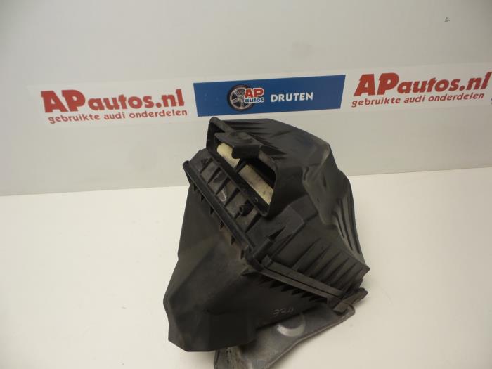 Begagnade Luftfilterhus Audi A4 (B6) 2.0 FSI 16V Pris € 19,99 Marginaltabell erbjuds av AP Auto's