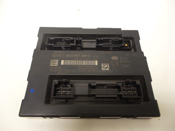 Computer, miscellaneous from a Audi A5 Quattro (B8C/S) 3.0 TDI V6 24V 2007