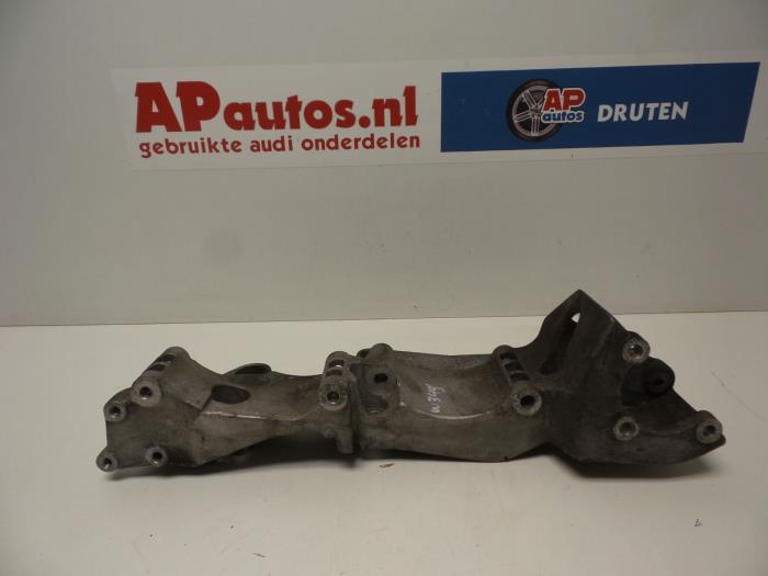 Usagé Support dynamo bas Audi TT (8N3) 1.8 20V Turbo Quattro Prix € 19,99 Règlement à la marge proposé par AP Auto's