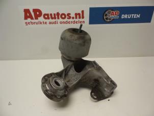 Engine mount from a Audi A4 (B5) 1.8 20V 2000