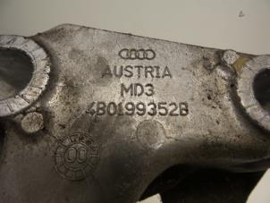 Engine mount from a Audi A4 (B5) 1.8 20V 2000
