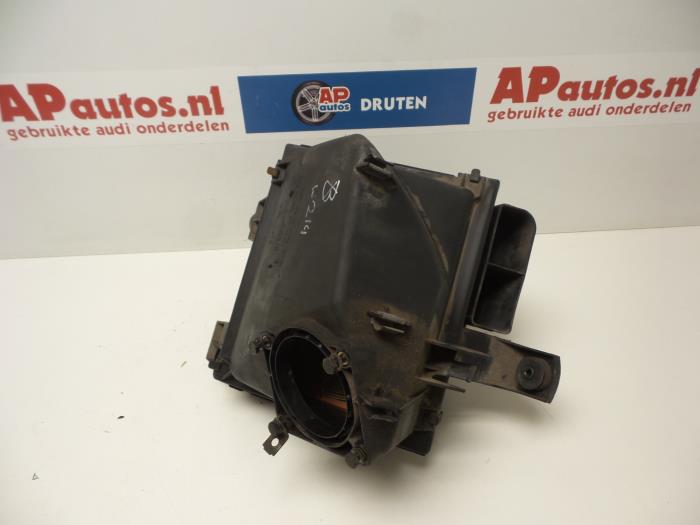 Begagnade Luftfilterhus Audi A6 Avant (C5) 2.4 V6 30V Pris € 19,99 Marginaltabell erbjuds av AP Auto's