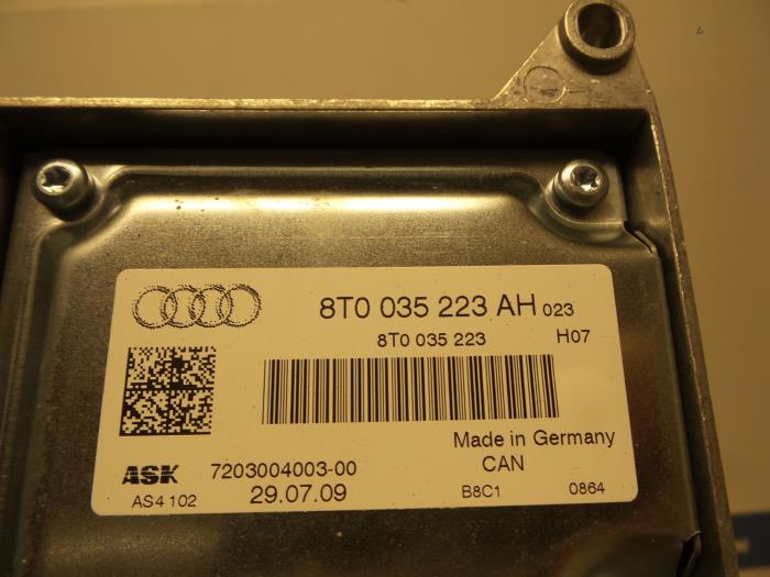 Radioverstärker van een Audi A5 (8T3) 2.0 FSI 16V 2009