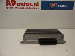 Usagé Amplificateur radio Audi A5 (8T3) 2.0 FSI 16V Prix € 110,00 Règlement à la marge proposé par AP Autos
