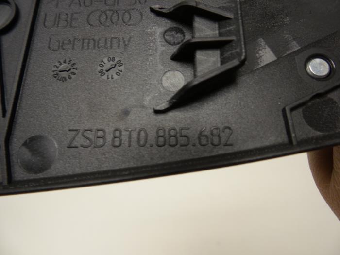 Sitzverstellung Schalter van een Audi A5 (8T3) 2.0 FSI 16V 2009