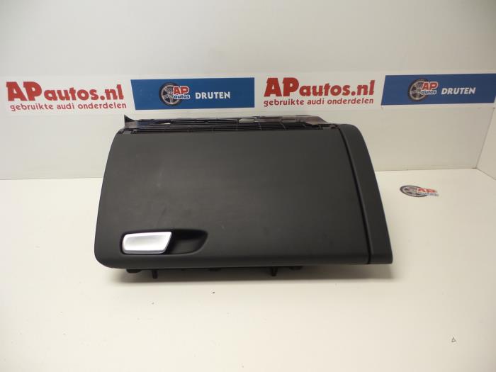 Begagnade Handskfack Audi A5 (8T3) 2.0 FSI 16V Pris € 19,99 Marginaltabell erbjuds av AP Auto's
