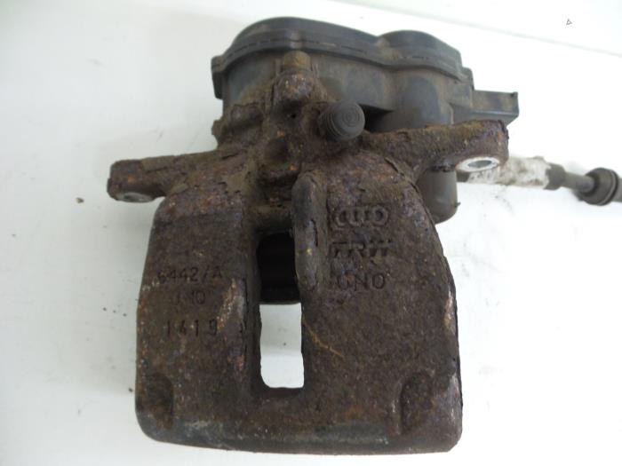 Rear brake calliper, left from a Audi A5 (8T3) 2.0 FSI 16V 2009