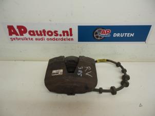 Used Front brake calliper, right Audi Q5 (8RB) 2.0 TDI 16V Quattro Price € 19,99 Margin scheme offered by AP Autos