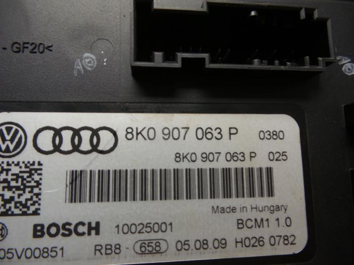 Body control computer from a Audi A5 (8T3) 2.0 FSI 16V 2009