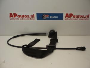 Usagé Ceinture de sécurité avant gauche Audi Cabrio (B4) 2.8 E Prix € 19,99 Règlement à la marge proposé par AP Autos