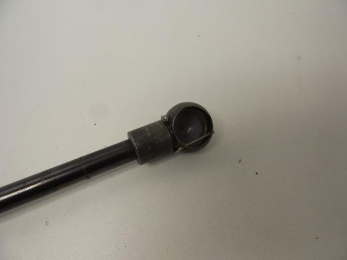 Convertible roof gas strut from a Audi A4 Cabrio (B7) 3.0 V6 30V 2003