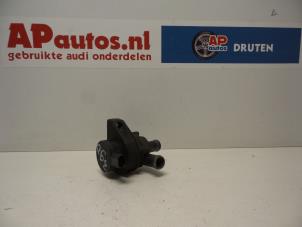 Usados Bomba de agua adicional Audi A3 Sportback (8PA) 2.0 TFSI 16V Precio € 24,99 Norma de margen ofrecido por AP Autos