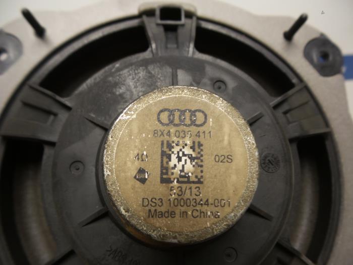 Speaker from a Audi A1 Sportback (8XA/8XF) 1.4 TFSI Cylinder on demand 16V 2014