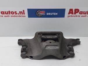 Usagé Support boîte de vitesse Audi A6 (C6) 3.2 V6 24V FSI Prix € 19,99 Règlement à la marge proposé par AP Autos