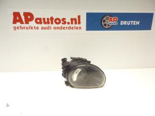 Gebrauchte Nebelscheinwerfer links vorne Audi A8 (D3) 3.7 V8 40V Quattro Preis € 19,99 Margenregelung angeboten von AP Autos