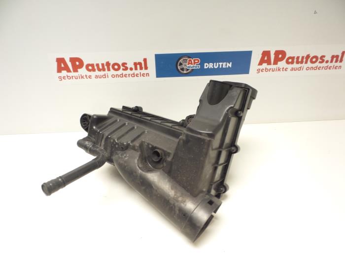 Begagnade Luftfilterhus Audi A3 Sportback (8PA) 2.0 TDI 16V Pris € 19,99 Marginaltabell erbjuds av AP Auto's
