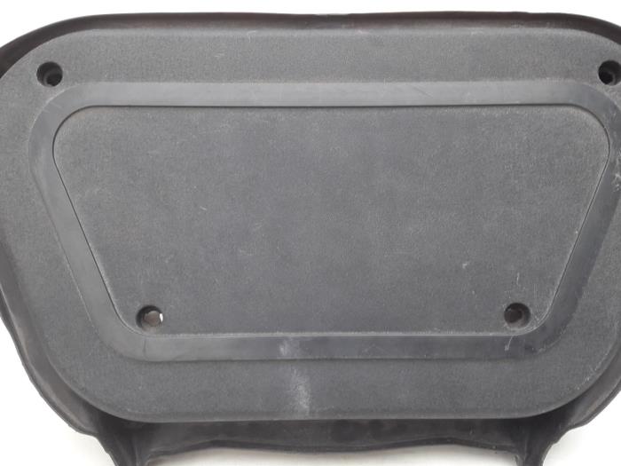 Cover, miscellaneous from a Audi A8 (D3) 3.7 V8 40V Quattro 2005
