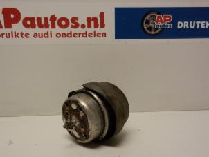 Usados Soporte de motor Audi A4 (B6) 2.0 FSI 16V Precio € 35,00 Norma de margen ofrecido por AP Autos