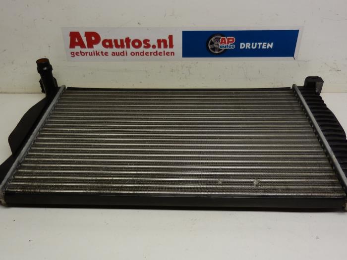 Usagé Radiateur Audi A4 (B6) 2.0 FSI 16V Prix € 19,99 Règlement à la marge proposé par AP Auto's
