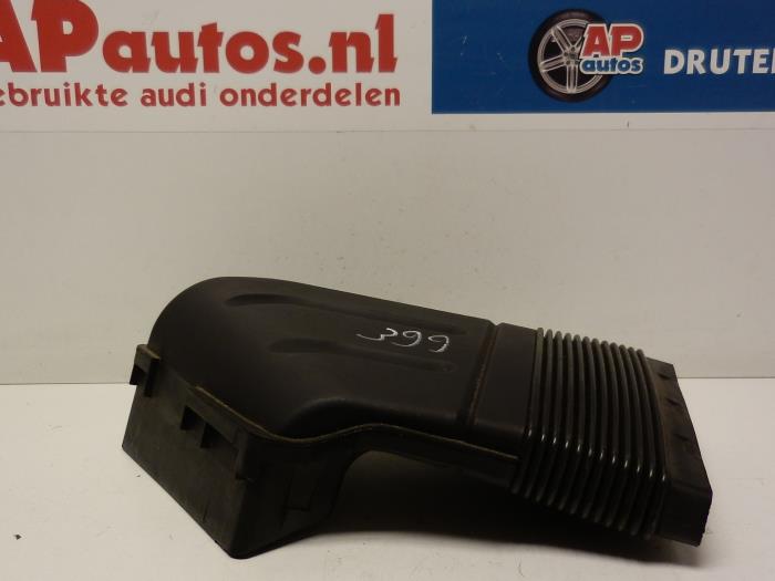 Gebrauchte Ansaugschlauch Luft Audi A4 Cabrio (B7) 2.4 V6 30V Preis € 20,00 Margenregelung angeboten von AP Auto's