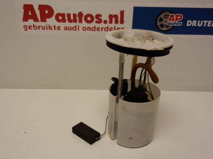 Electric fuel pump from a Audi A3 Sportback (8PA) 1.6 2009