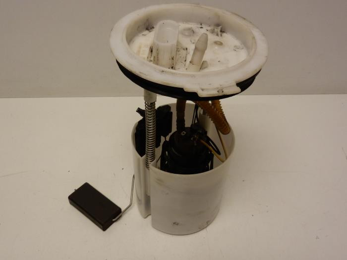 Electric fuel pump from a Audi A3 Sportback (8PA) 1.6 2009