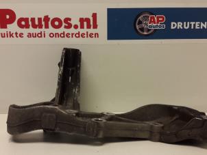 Used Front wishbone support, right Audi A3 Sportback (8PA) 1.6 Price € 19,99 Margin scheme offered by AP Autos